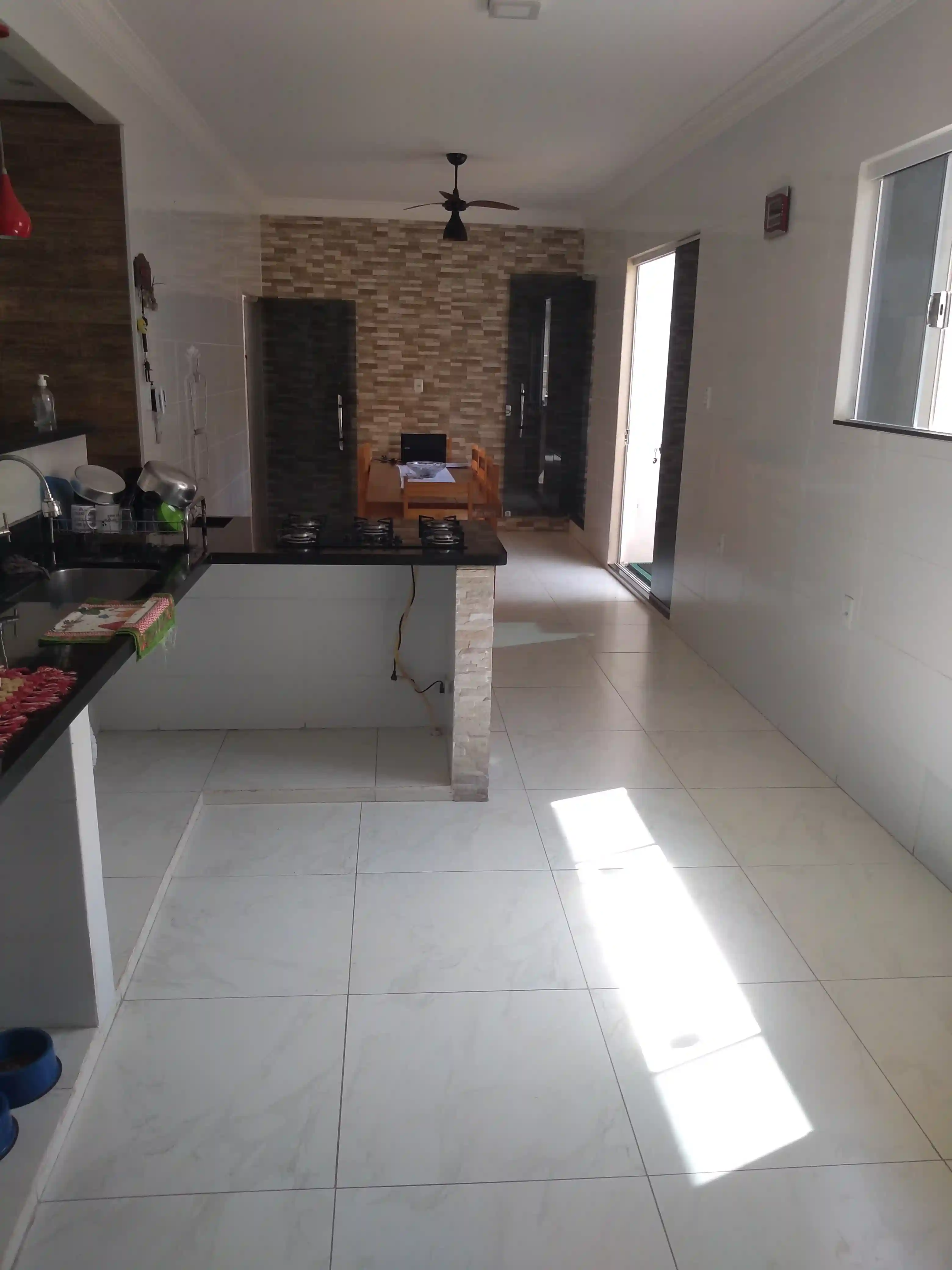 Casa com 3 quartos à venda, 180m² — foto 8 de 10
