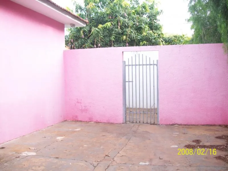 Casa à venda — foto 2 de 2