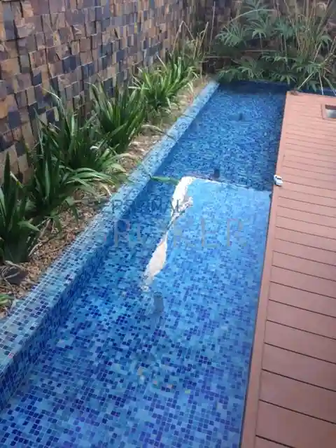 Casa de Condomínio com 4 quartos à venda, 450m² — foto 2 de 11