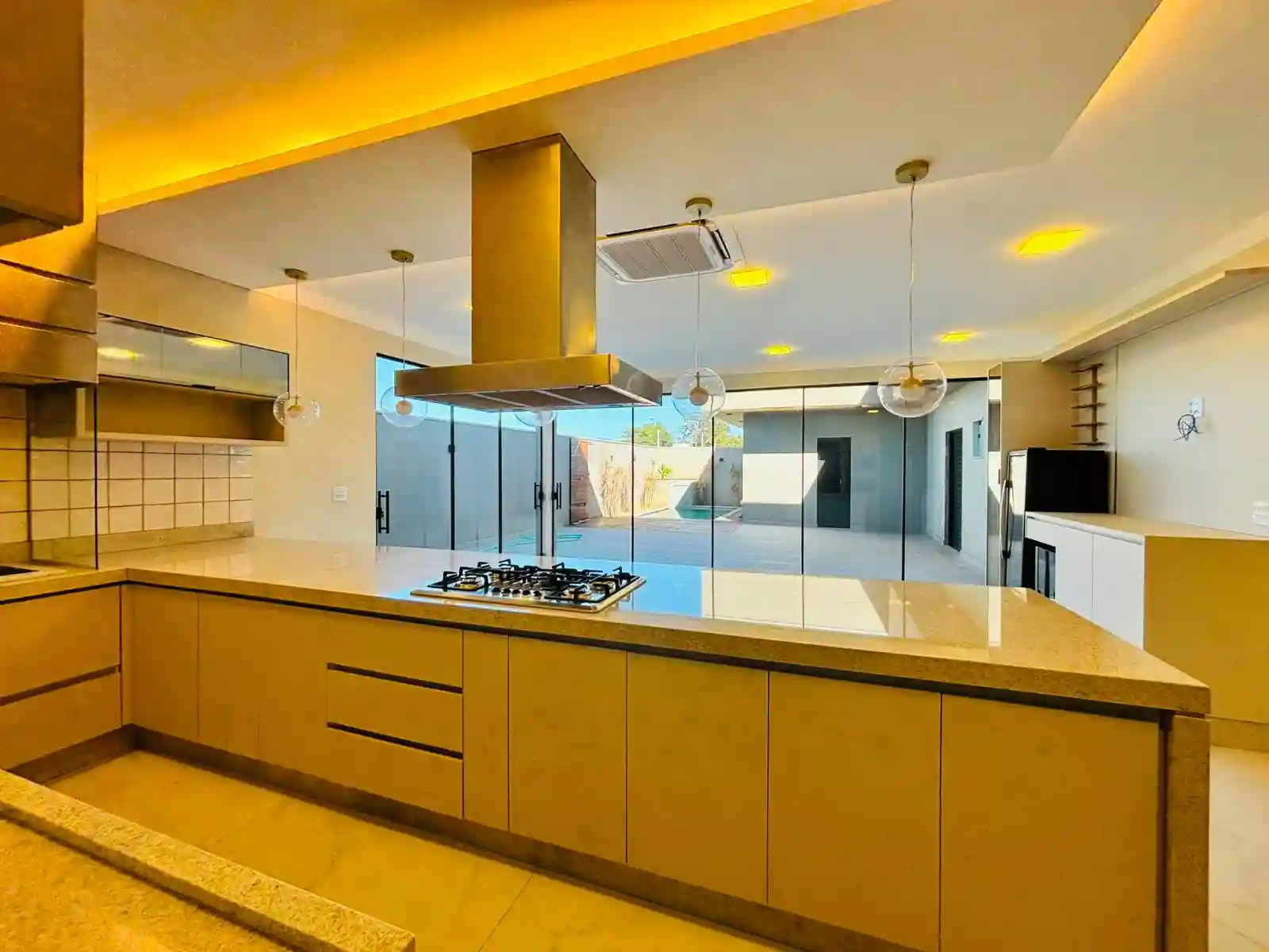 Casa de Condomínio com 3 quartos à venda, 255m² — foto 21 de 47