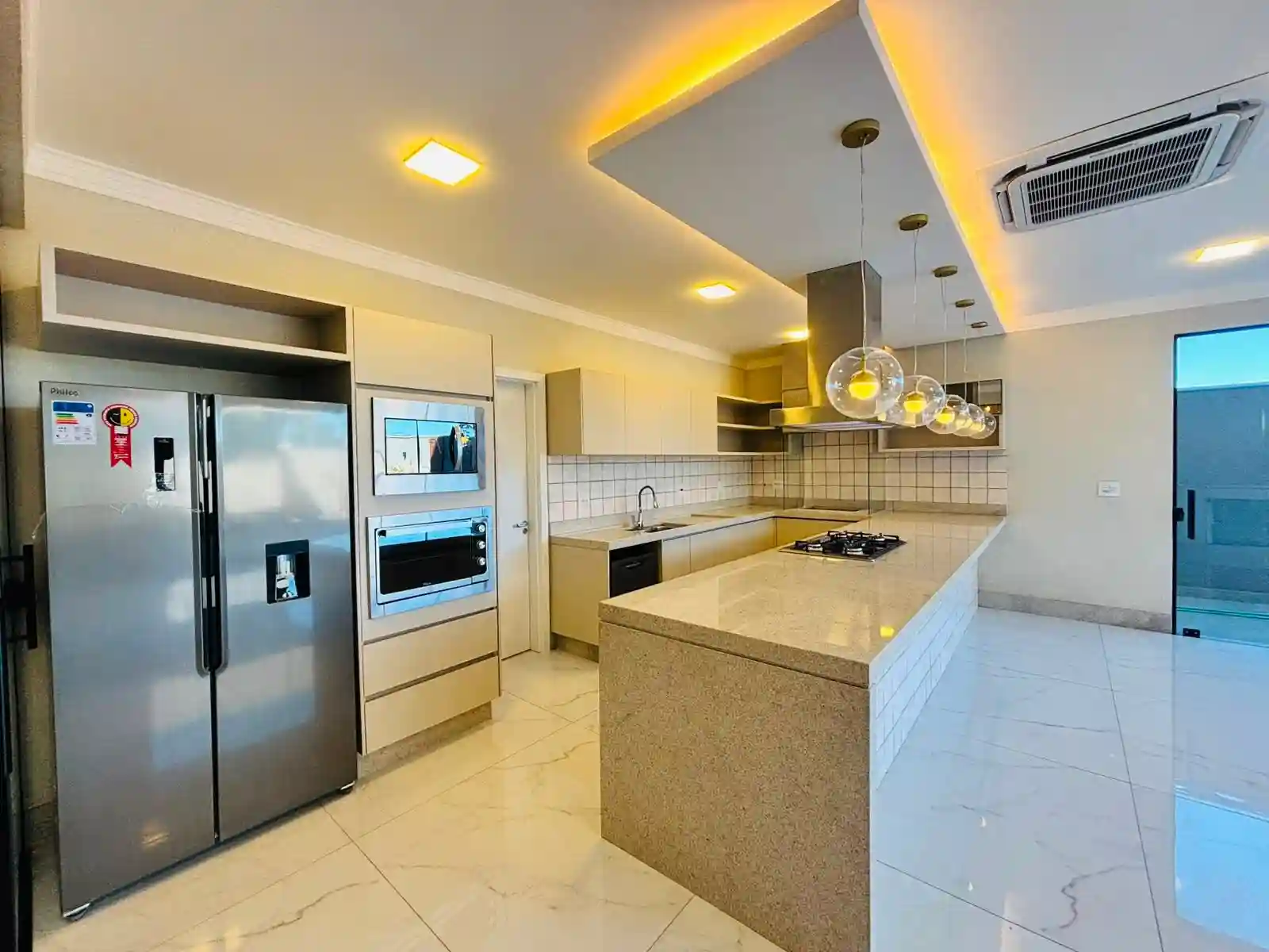 Casa de Condomínio com 3 quartos à venda, 255m² — foto 37 de 47