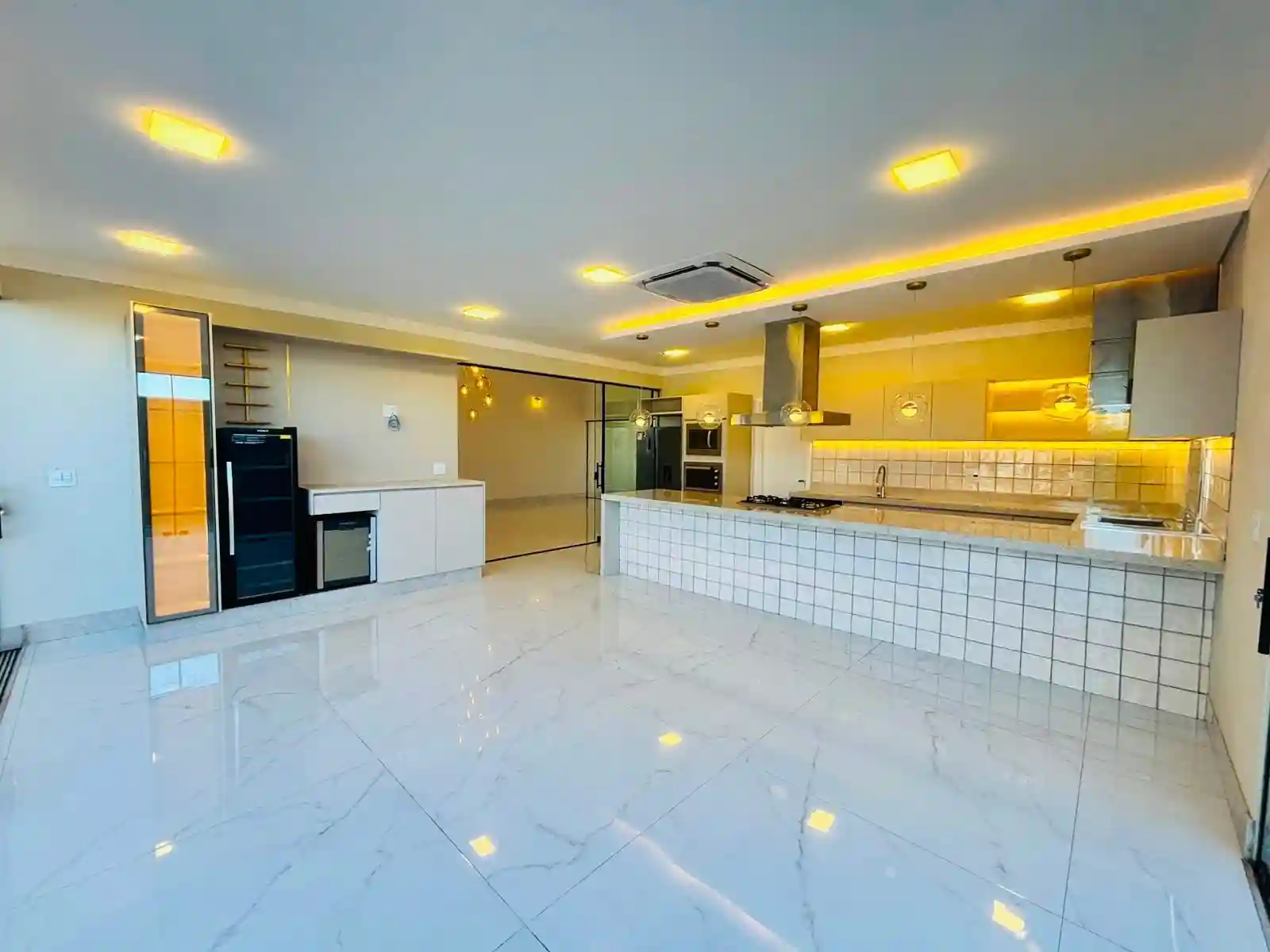 Casa de Condomínio com 3 quartos à venda, 255m² — foto 32 de 47
