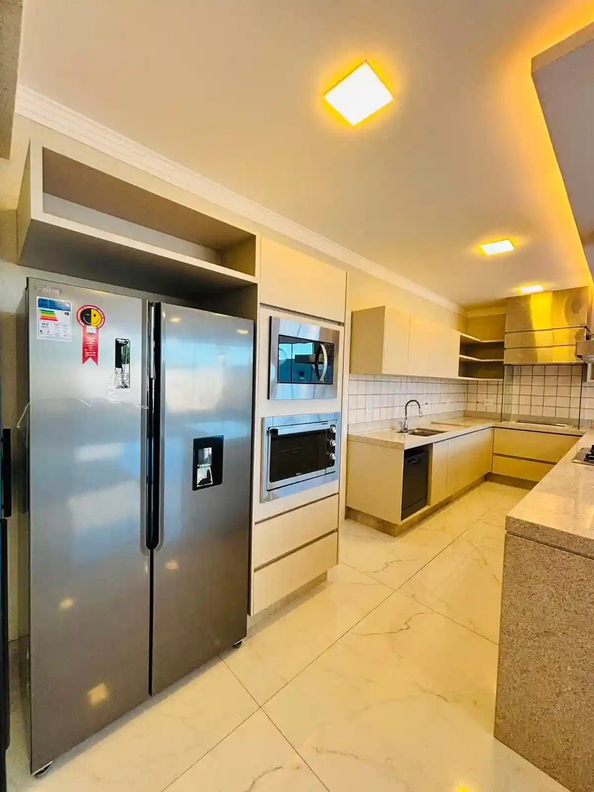 Casa de Condomínio com 3 quartos à venda, 255m² — foto 22 de 47