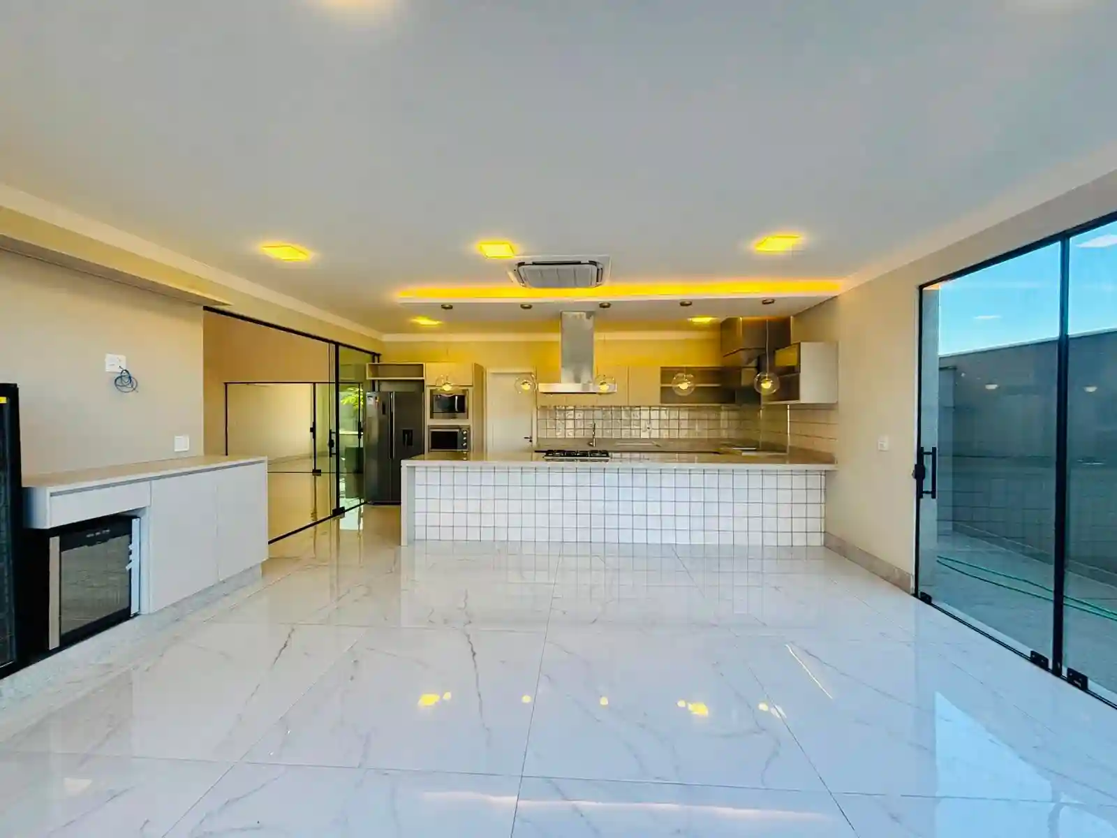 Casa de Condomínio com 3 quartos à venda, 255m² — foto 39 de 47