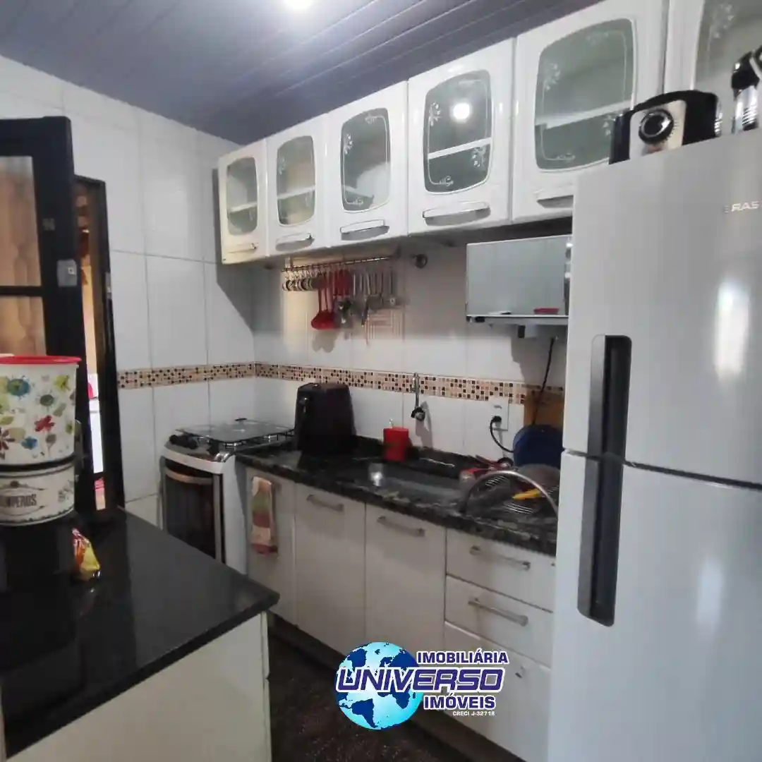 Casa com 2 quartos à venda, 60m² — foto 3 de 9