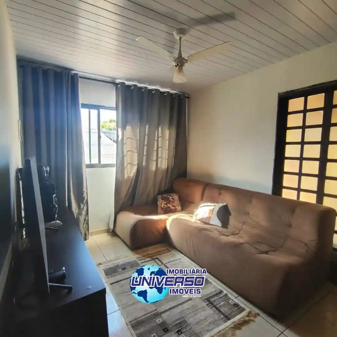 Casa com 2 quartos à venda, 60m² — foto 1 de 9