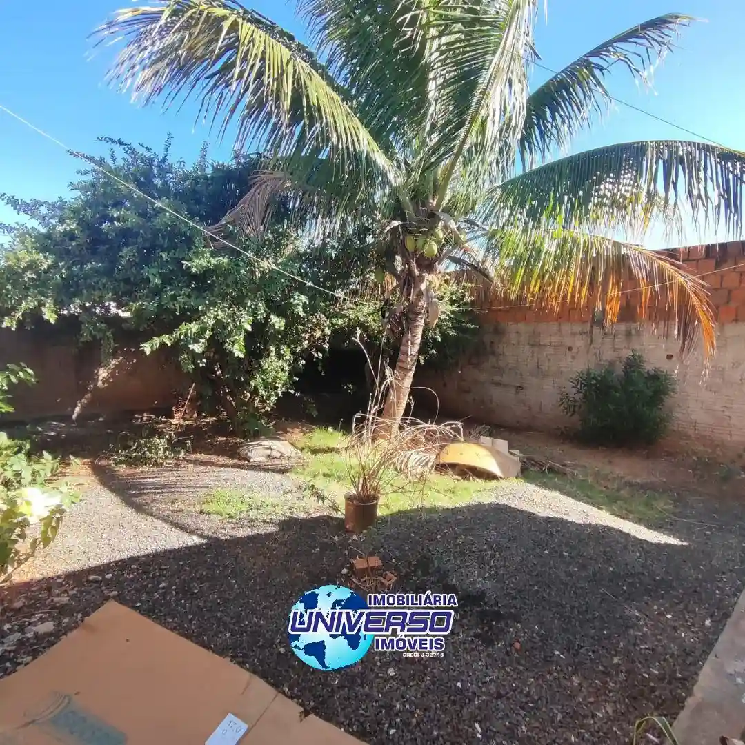 Casa com 2 quartos à venda, 60m² — foto 2 de 9