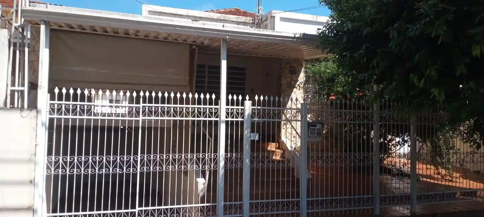 Casa com 3 quartos à venda, 275m² — foto 1 de 10