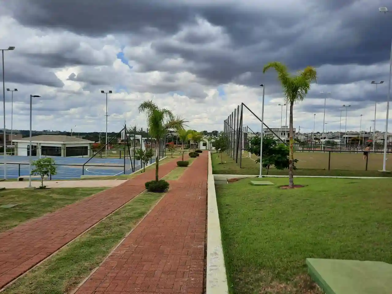 Terreno / Lote / Condomínio  à venda, 253m² — foto 5 de 11