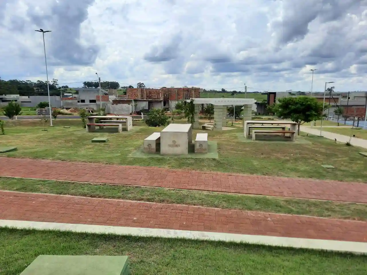 Terreno / Lote / Condomínio  à venda, 253m² — foto 7 de 11