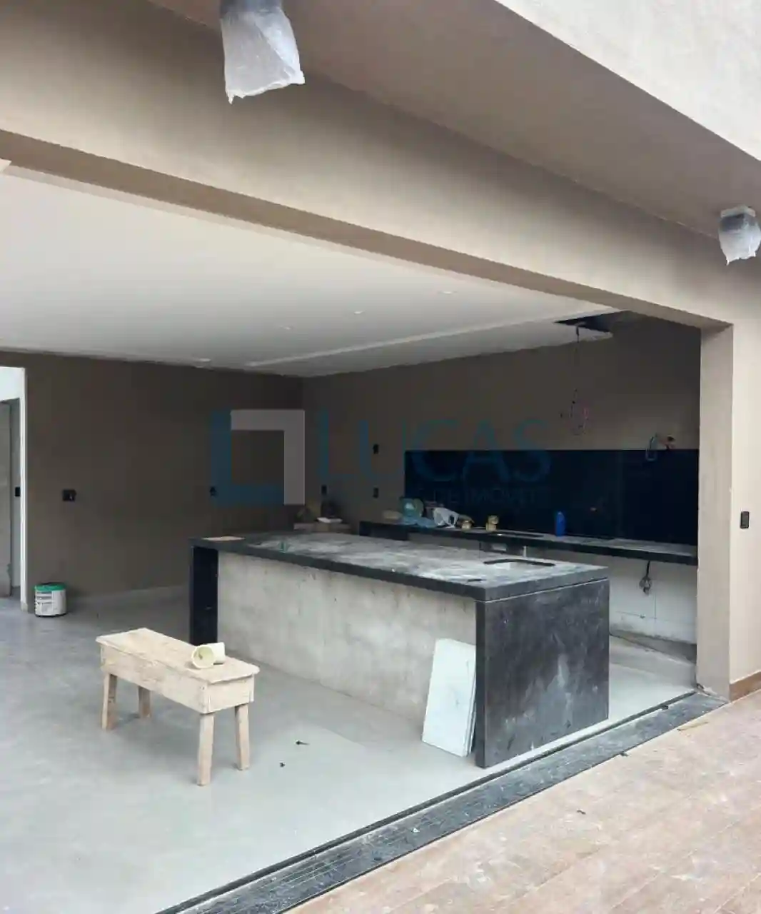 Casa de Condomínio com 3 quartos à venda, 240m² — foto 6 de 8