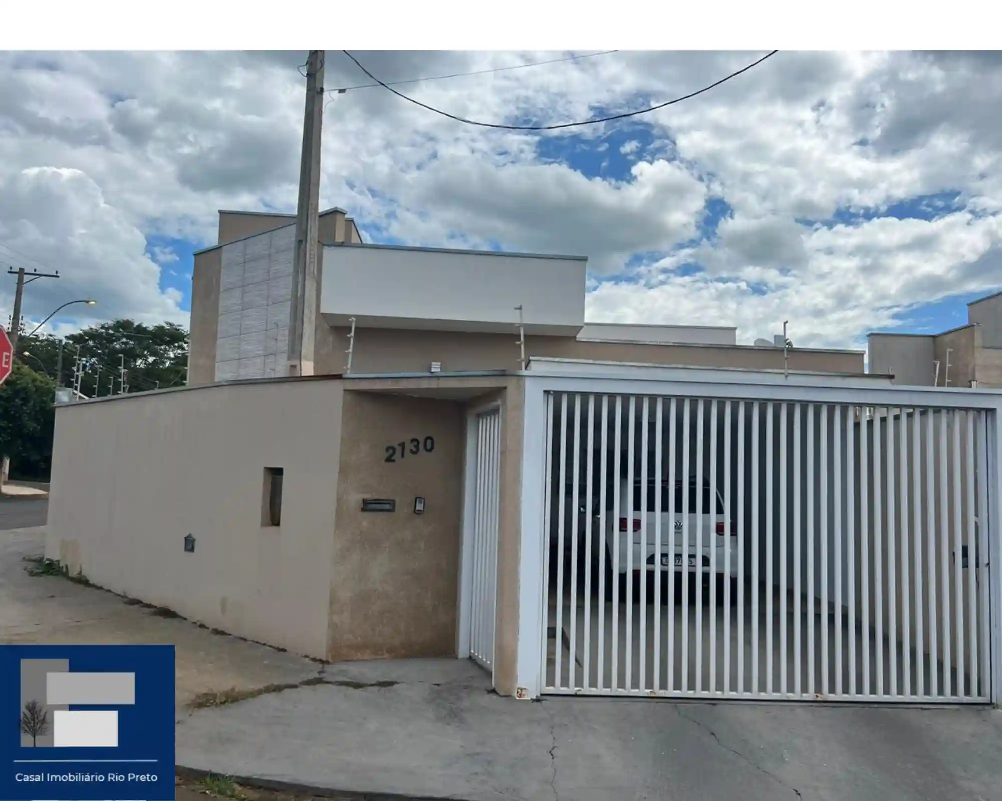 Casa à venda — foto 1 de 12