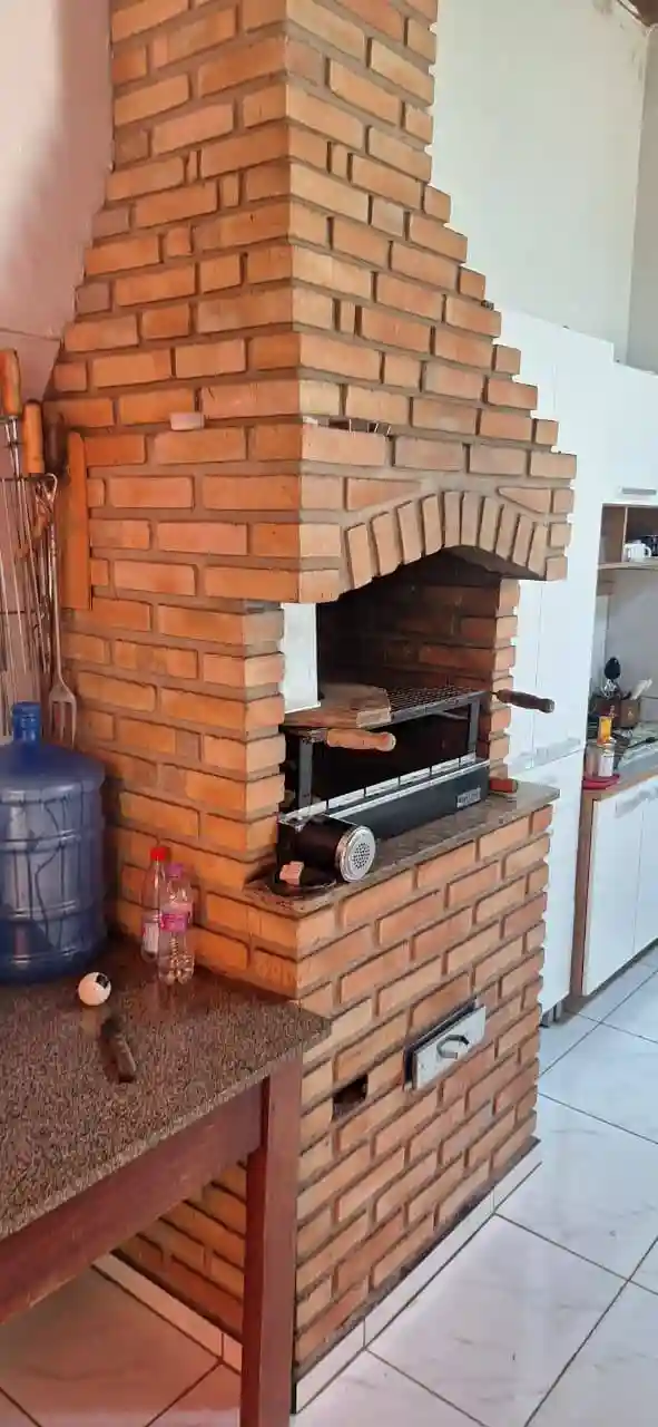 Casa com 2 quartos à venda, 200m² — foto 2 de 34