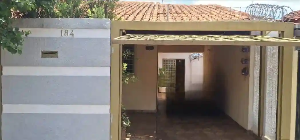 Casa com 2 quartos à venda, 200m² — foto 1 de 34