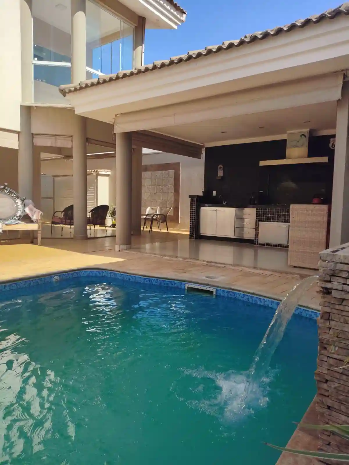Casa de Condomínio com 5 quartos à venda, 405m² — foto 1 de 34