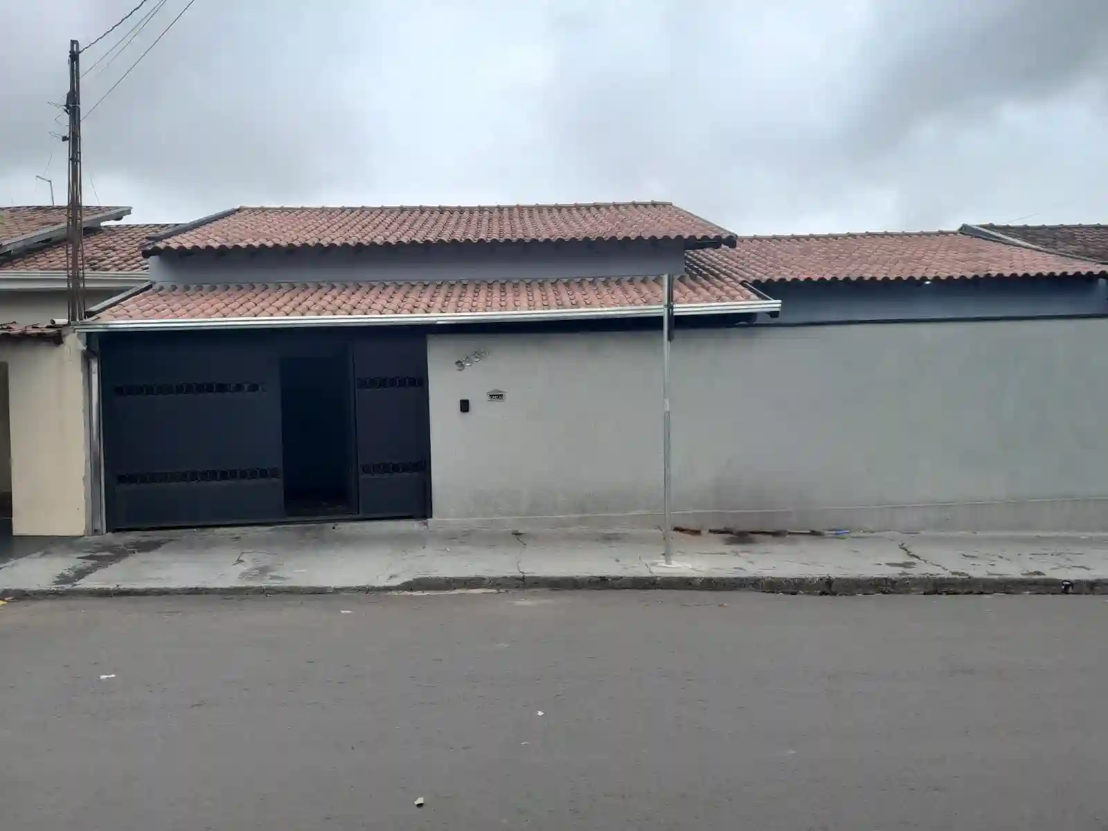 Casa com 3 quartos à venda, 135m² — foto 1 de 19