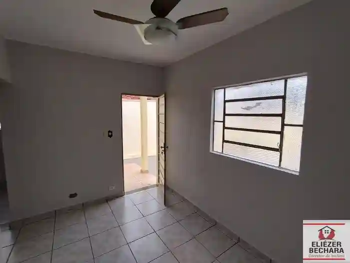 Casa com 2 quartos à venda, 75m² — foto 1 de 25