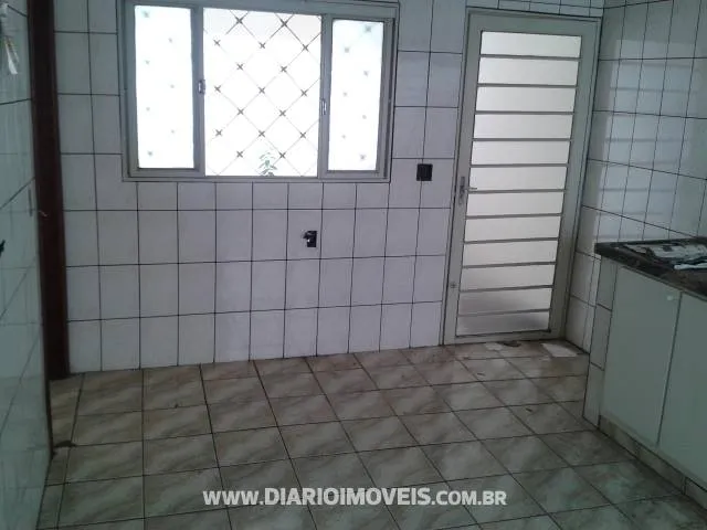 Casa à venda — foto 2 de 2
