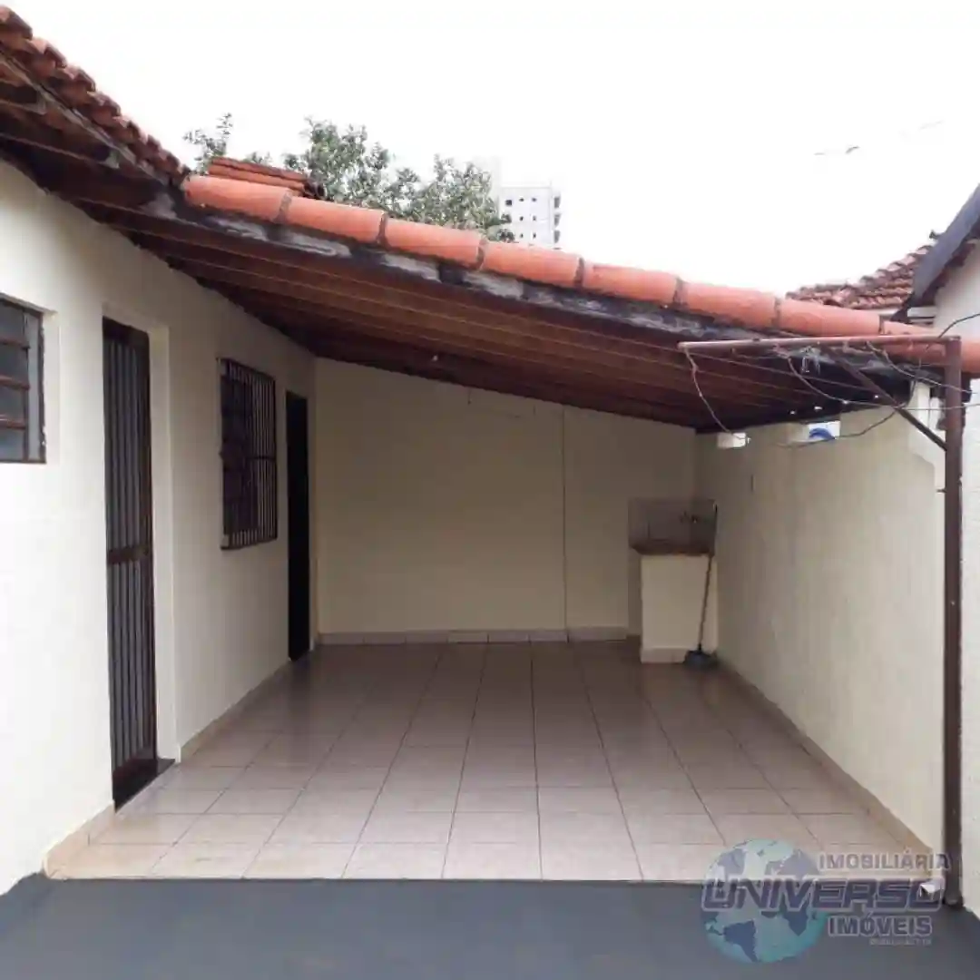 Casa com 2 quartos à venda, 243m² — foto 1 de 10