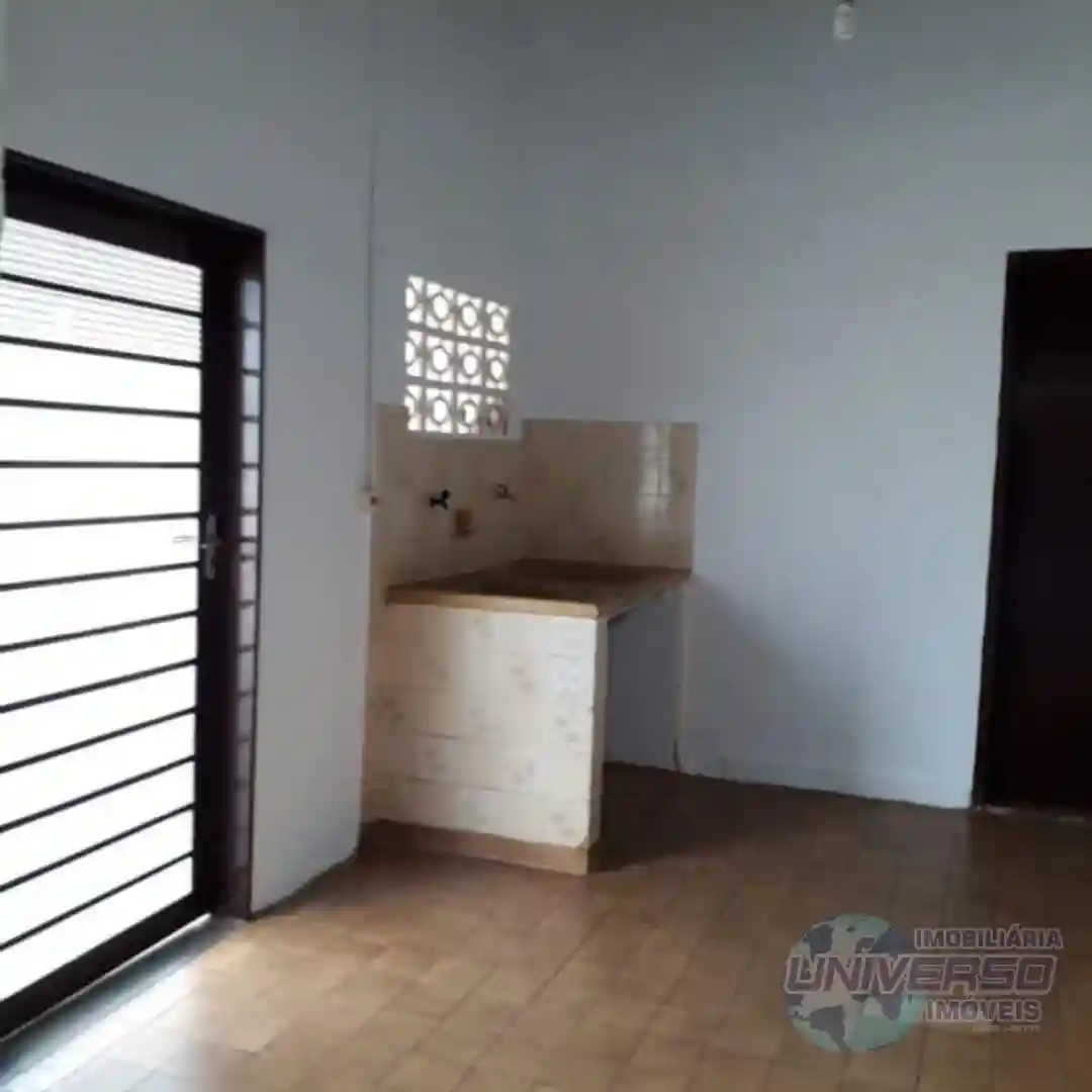 Casa com 2 quartos à venda, 243m² — foto 9 de 10