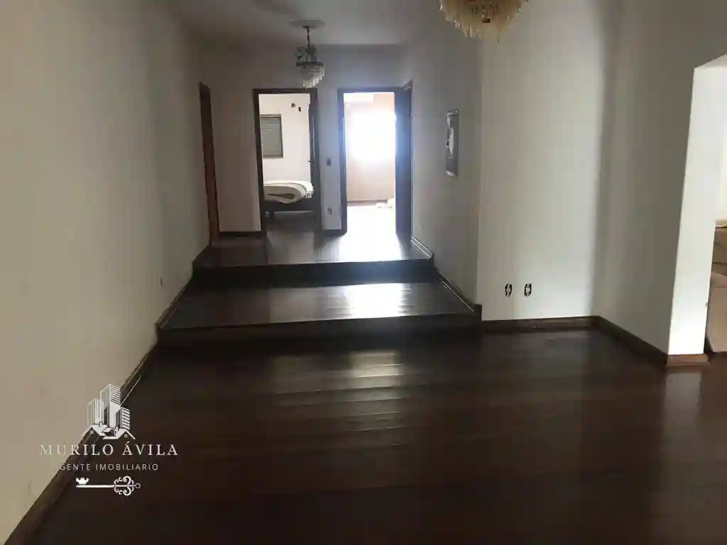 Casa Comercial com 4 quartos à venda, 8000m² — foto 4 de 13