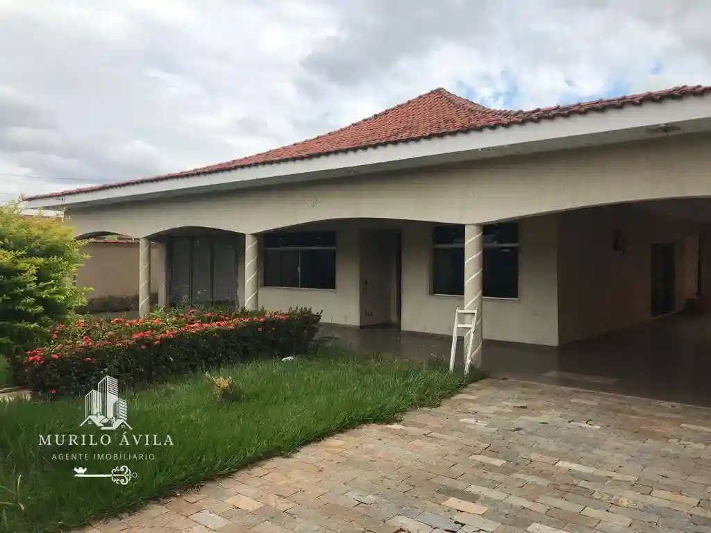 Casa Comercial com 4 quartos à venda, 8000m² — foto 1 de 13