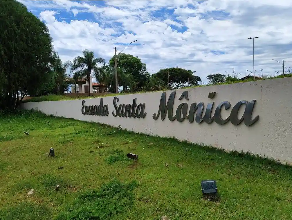 Terreno / Lote / Condomínio  à venda, 1440m² — foto 1 de 7