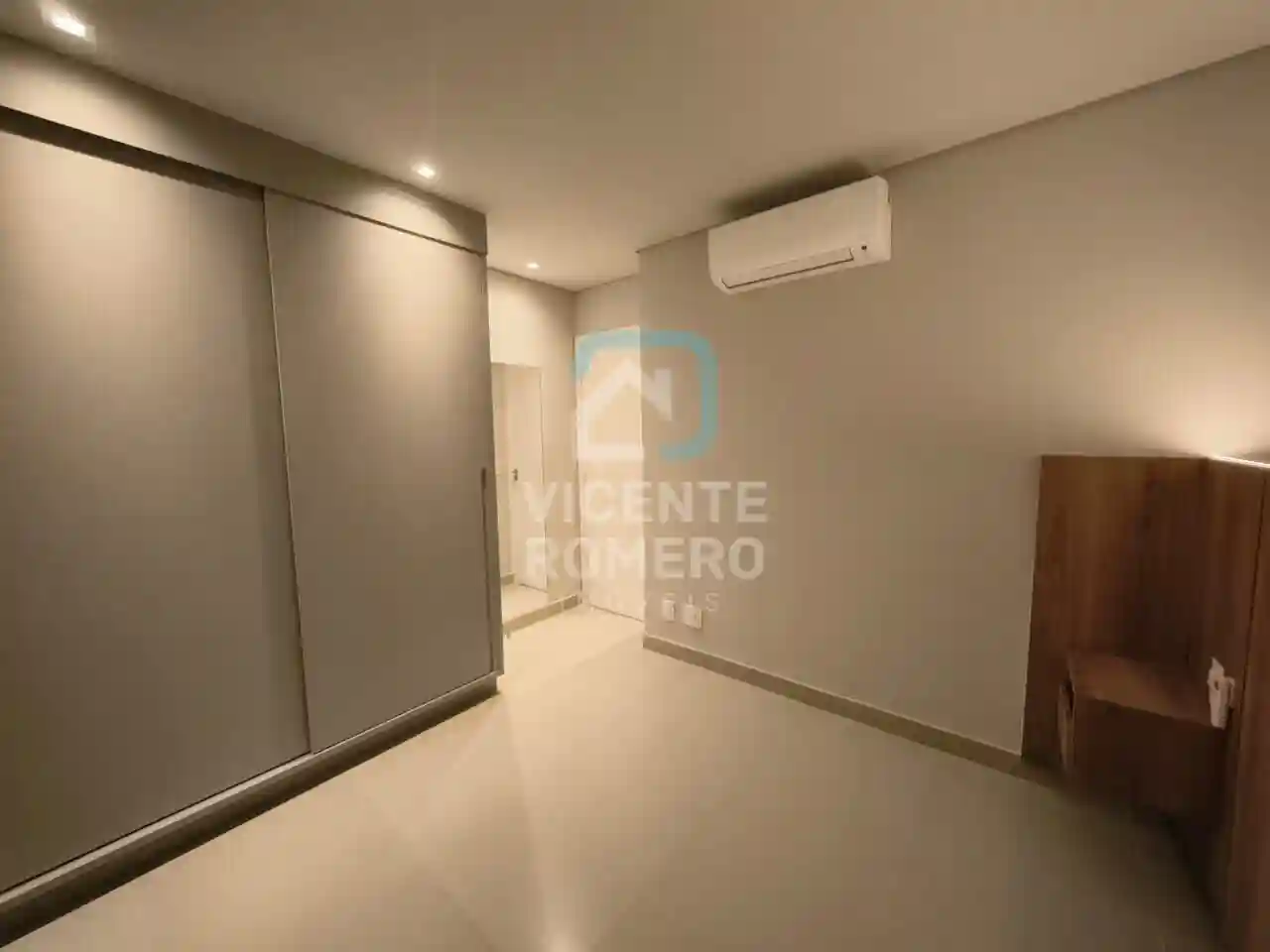 Apartamento com 1 quarto para aluguel, 50m² — foto 2 de 16
