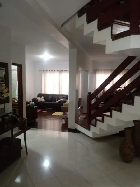 Sobrado com 4 quartos à venda, 530m² — foto 1 de 24