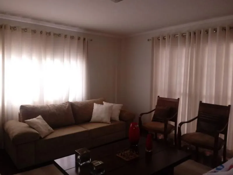 Sobrado com 4 quartos à venda, 530m² — foto 2 de 24