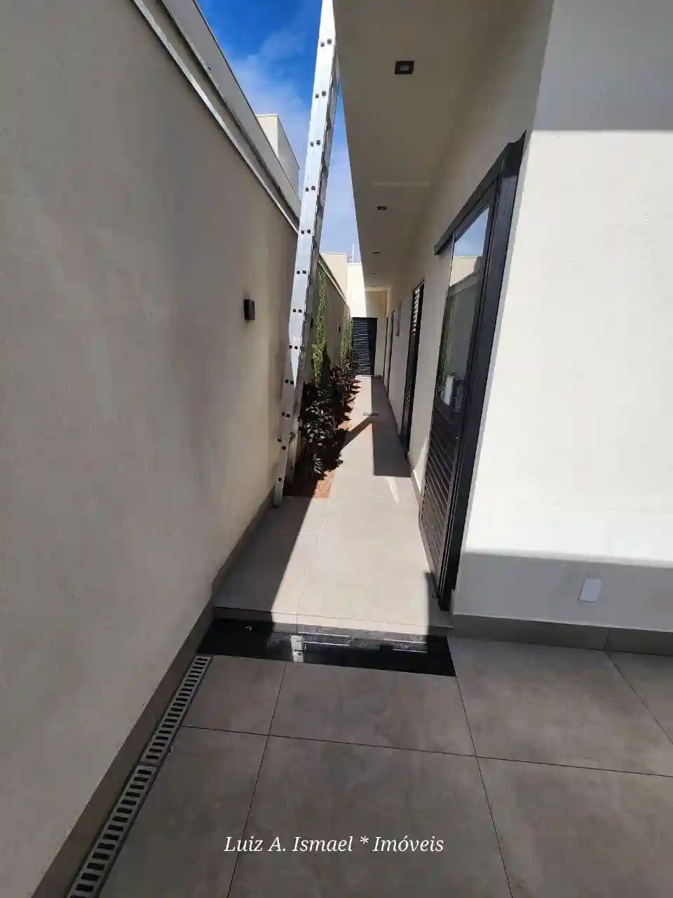 Casa de Condomínio com 3 quartos à venda, 255m² — foto 17 de 35