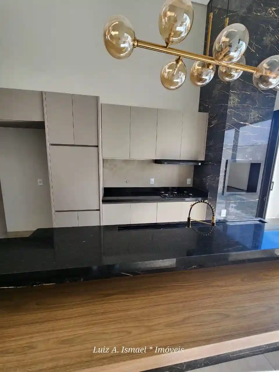 Casa de Condomínio com 3 quartos à venda, 255m² — foto 10 de 35