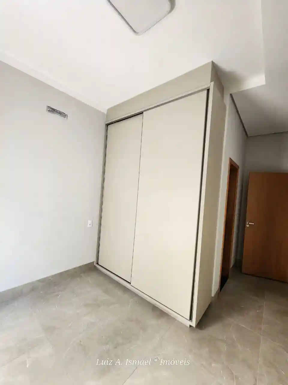 Casa de Condomínio com 3 quartos à venda, 255m² — foto 25 de 35
