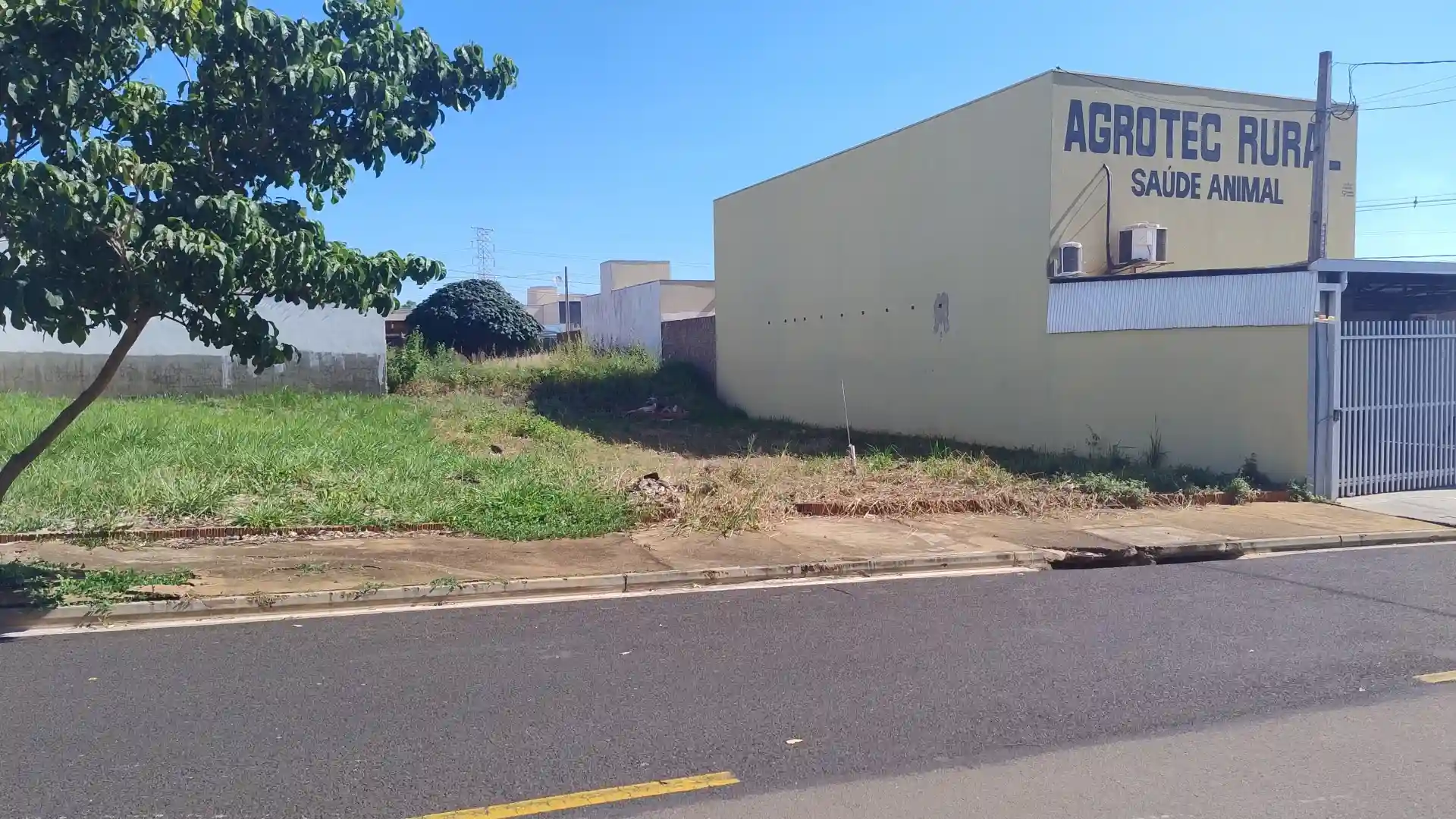 Terreno / Lote / Condomínio  à venda, 200m² — foto 5 de 7