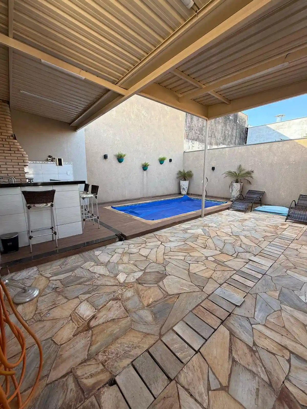 Casa de Condomínio com 3 quartos à venda, 10m² — foto 1 de 20