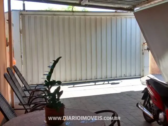 Casa à venda — foto 1 de 1