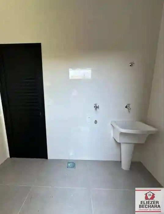 Casa com 3 quartos à venda, 130m² — foto 7 de 7
