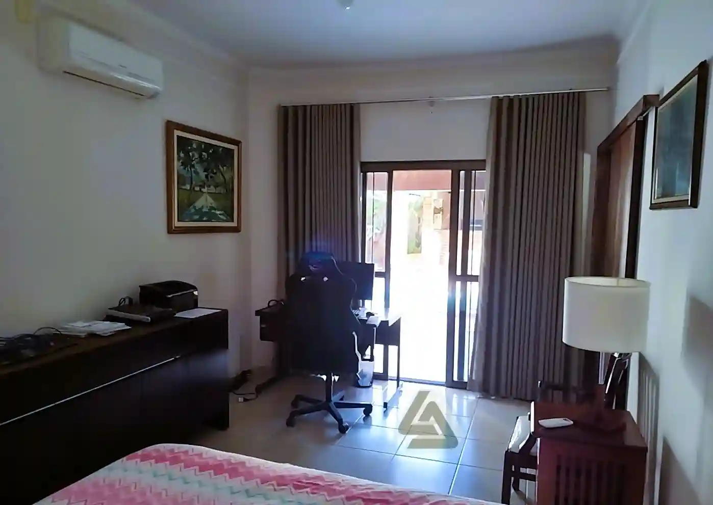 Casa de Condomínio com 4 quartos à venda, 385m² — foto 9 de 18