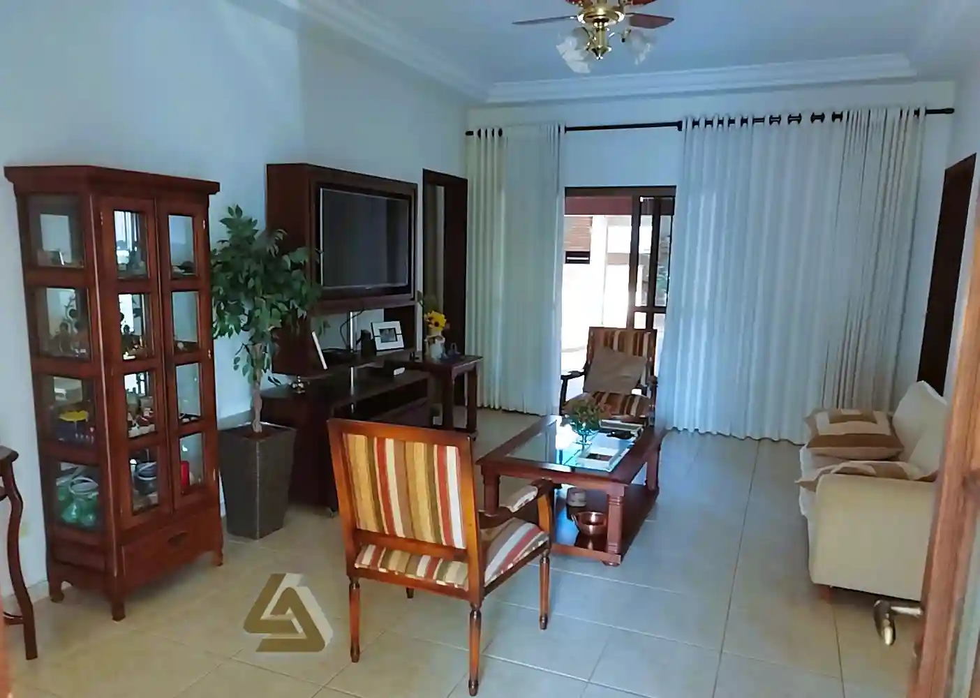 Casa de Condomínio com 4 quartos à venda, 385m² — foto 6 de 18