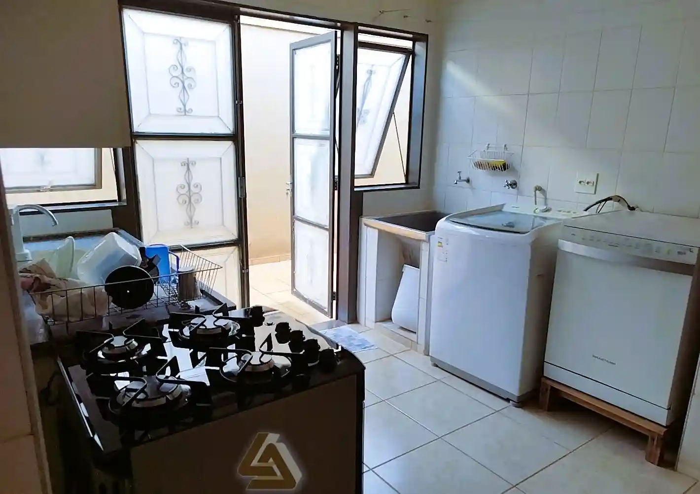 Casa de Condomínio com 4 quartos à venda, 385m² — foto 11 de 18