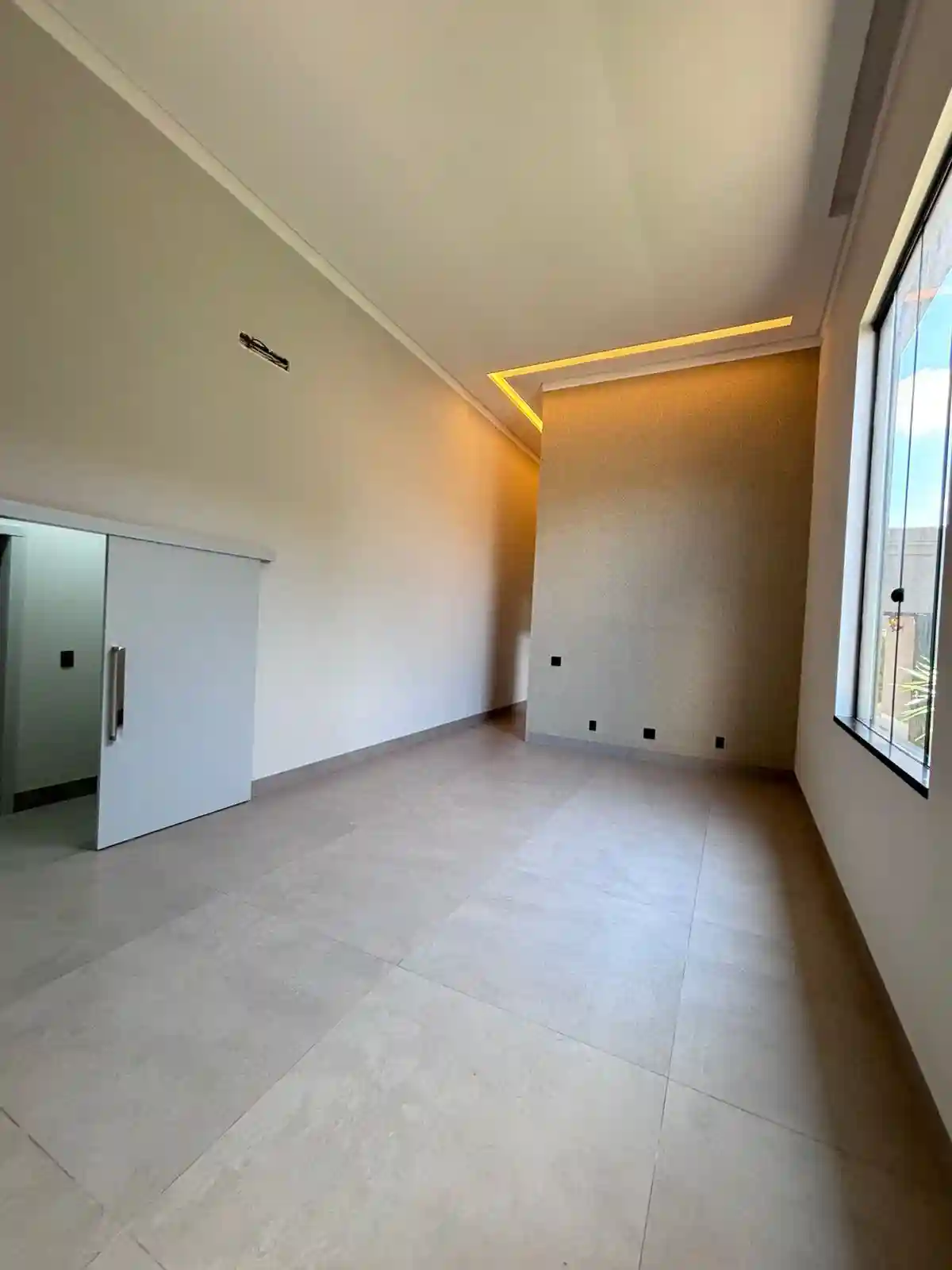 Casa de Condomínio com 3 quartos à venda, 405m² — foto 4 de 33