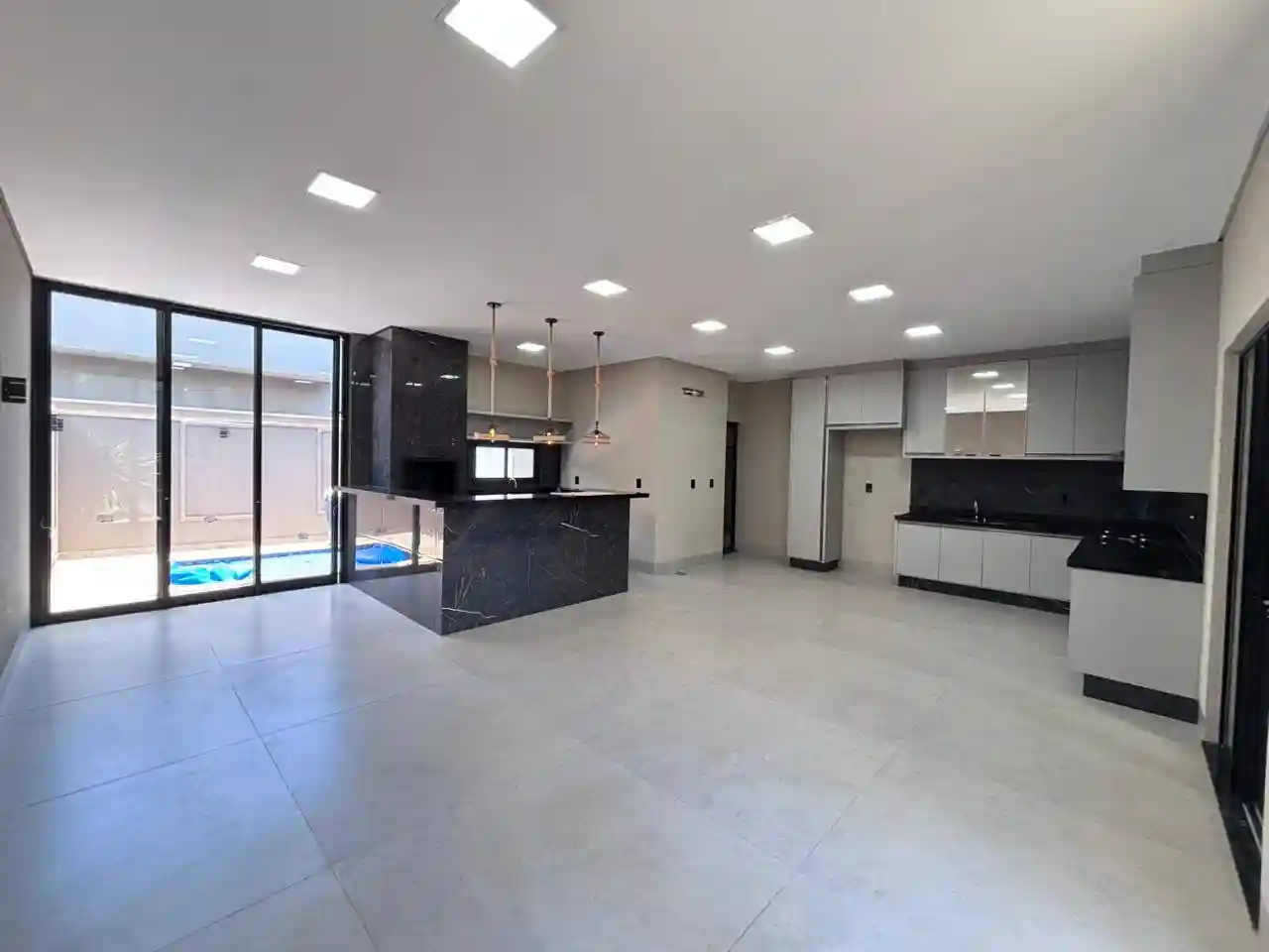 Casa de Condomínio com 3 quartos à venda, 405m² — foto 15 de 33