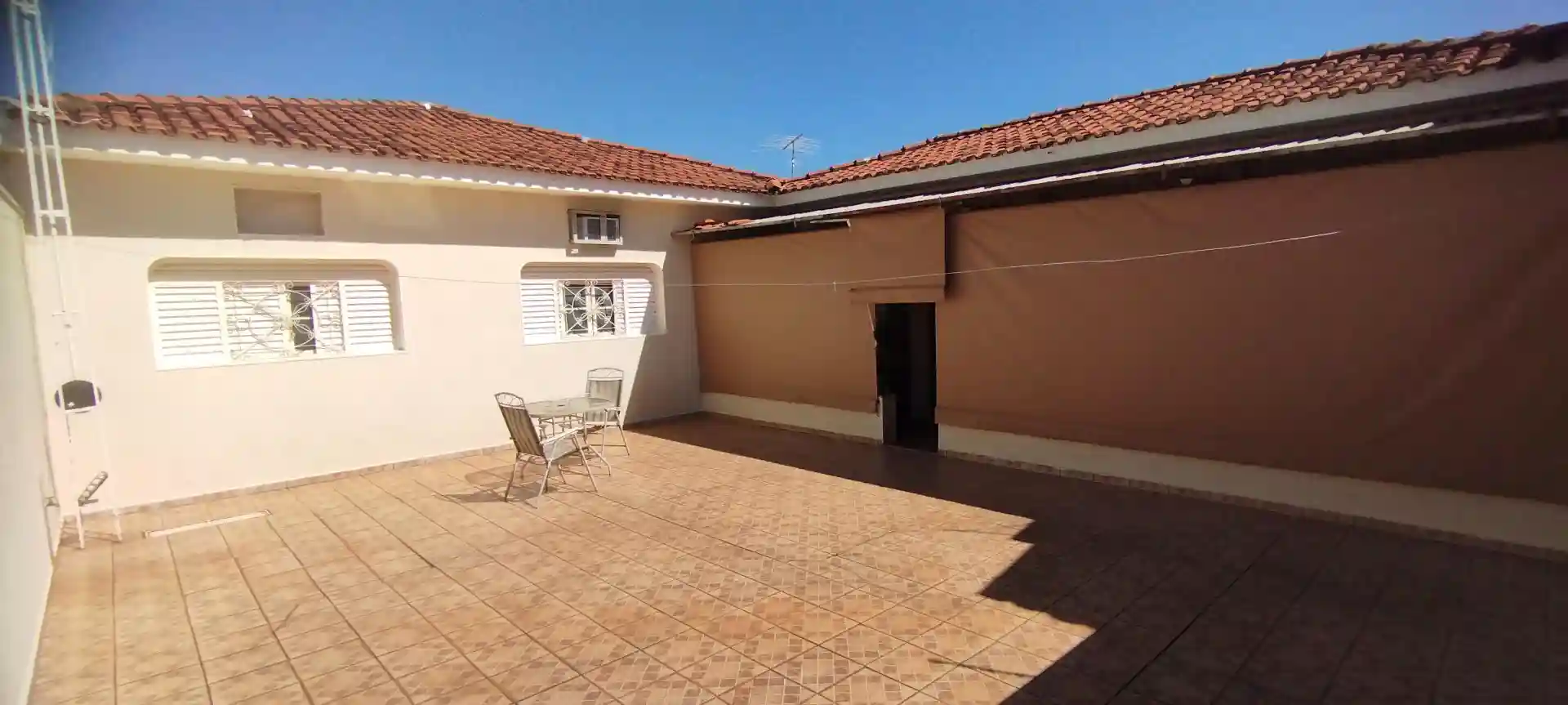 Casa com 3 quartos à venda, 210m² — foto 39 de 42