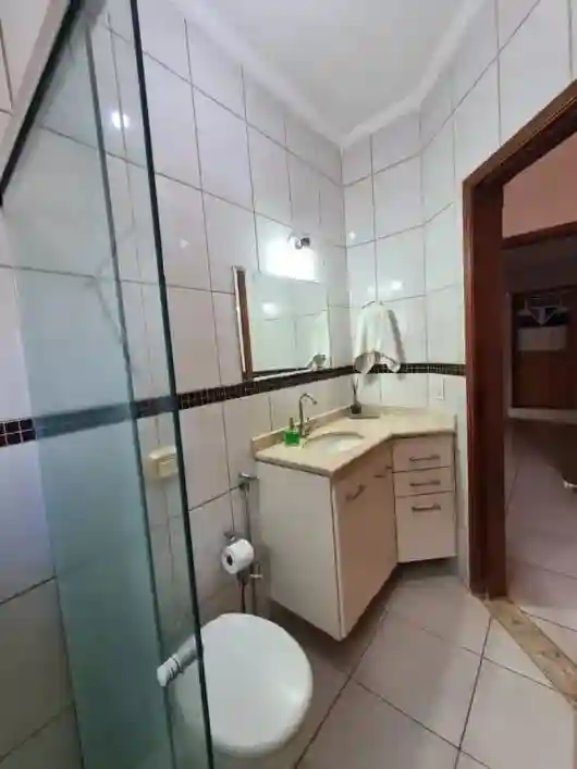 Casa com 3 quartos à venda, 200m² — foto 3 de 18