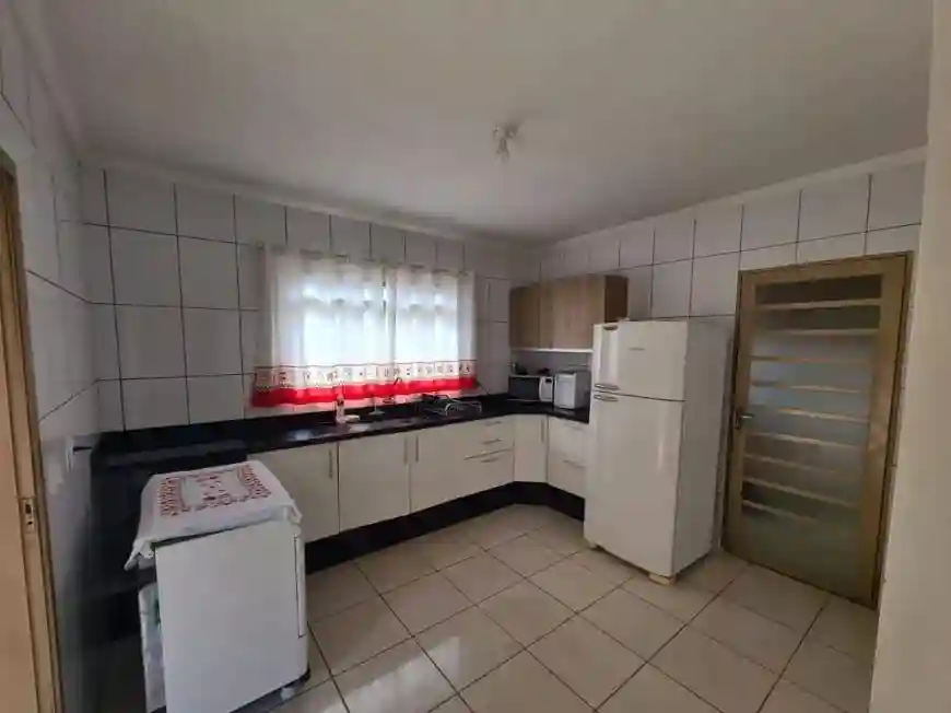Casa com 3 quartos à venda, 200m² — foto 18 de 18