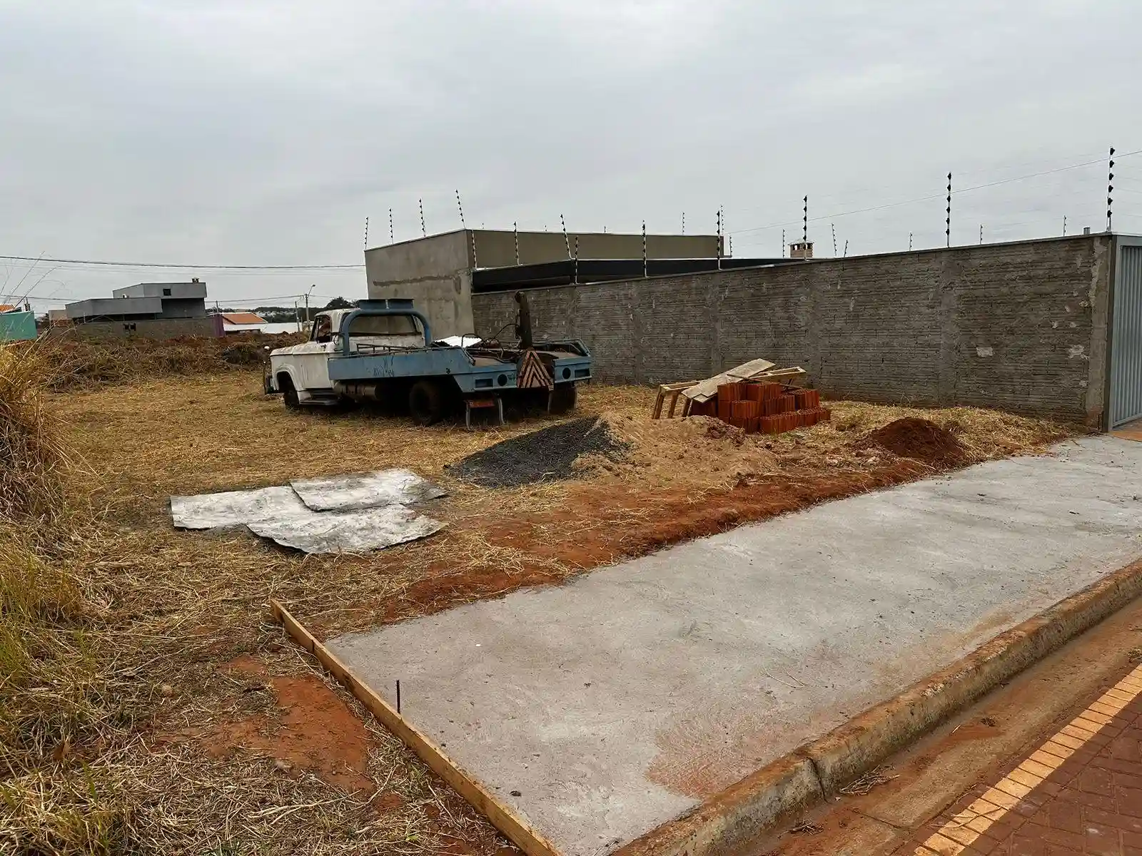 Terreno / Lote / Condomínio  à venda, 200m² — foto 2 de 9