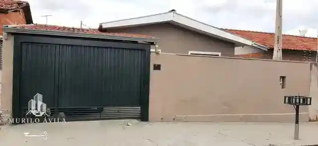 Casa com 3 quartos à venda, 200m² — foto 1 de 6