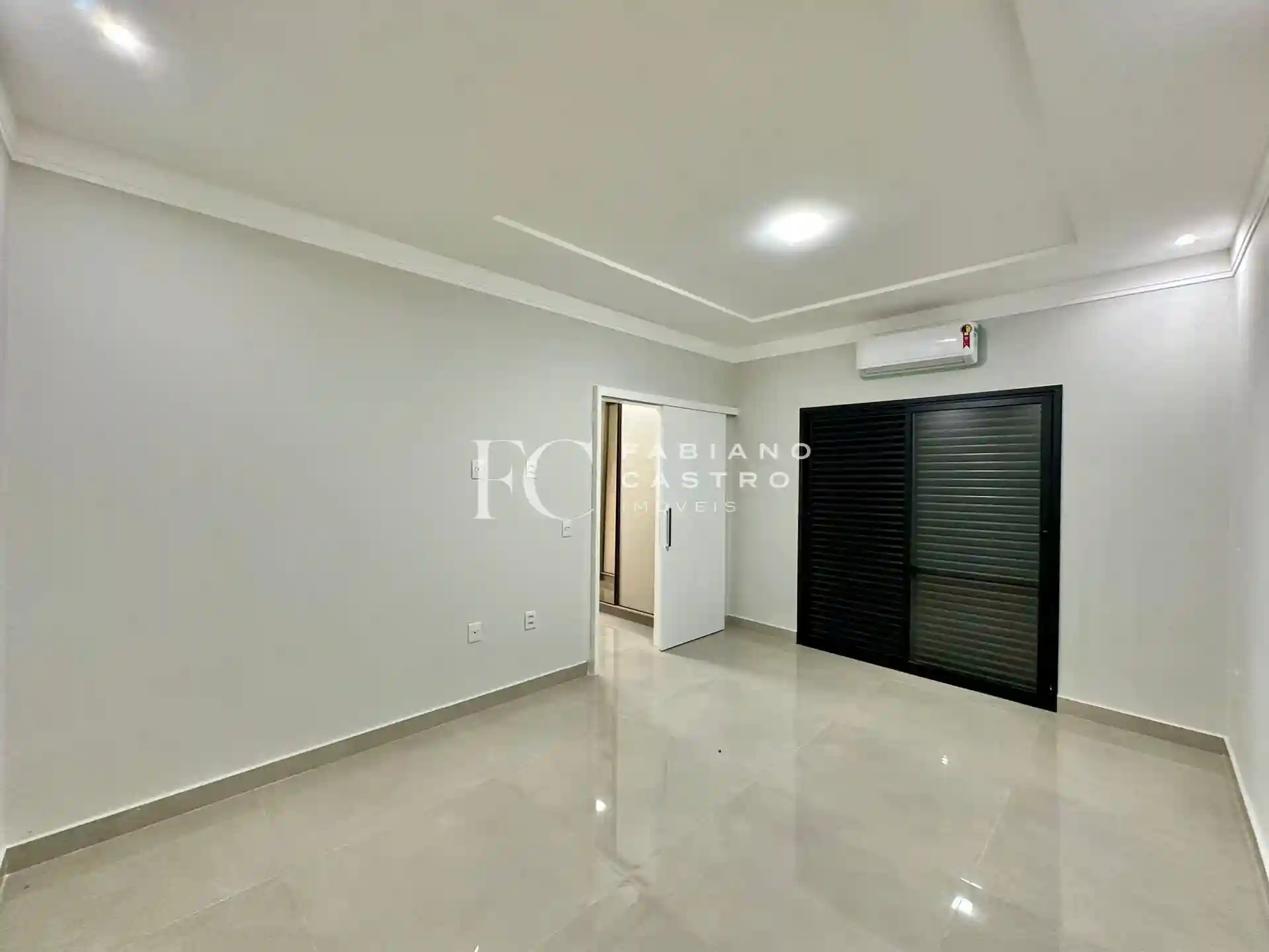 Casa de Condomínio com 3 quartos à venda, 221m² — foto 23 de 31