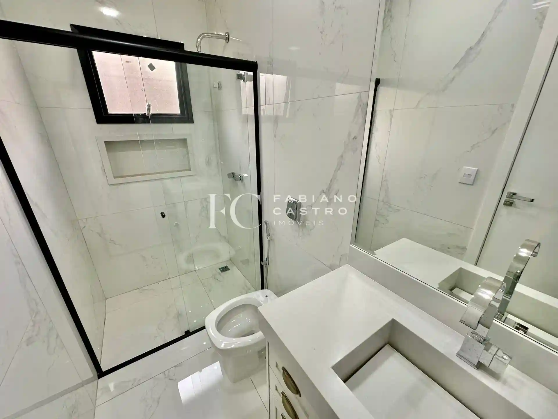 Casa de Condomínio com 3 quartos à venda, 221m² — foto 29 de 31