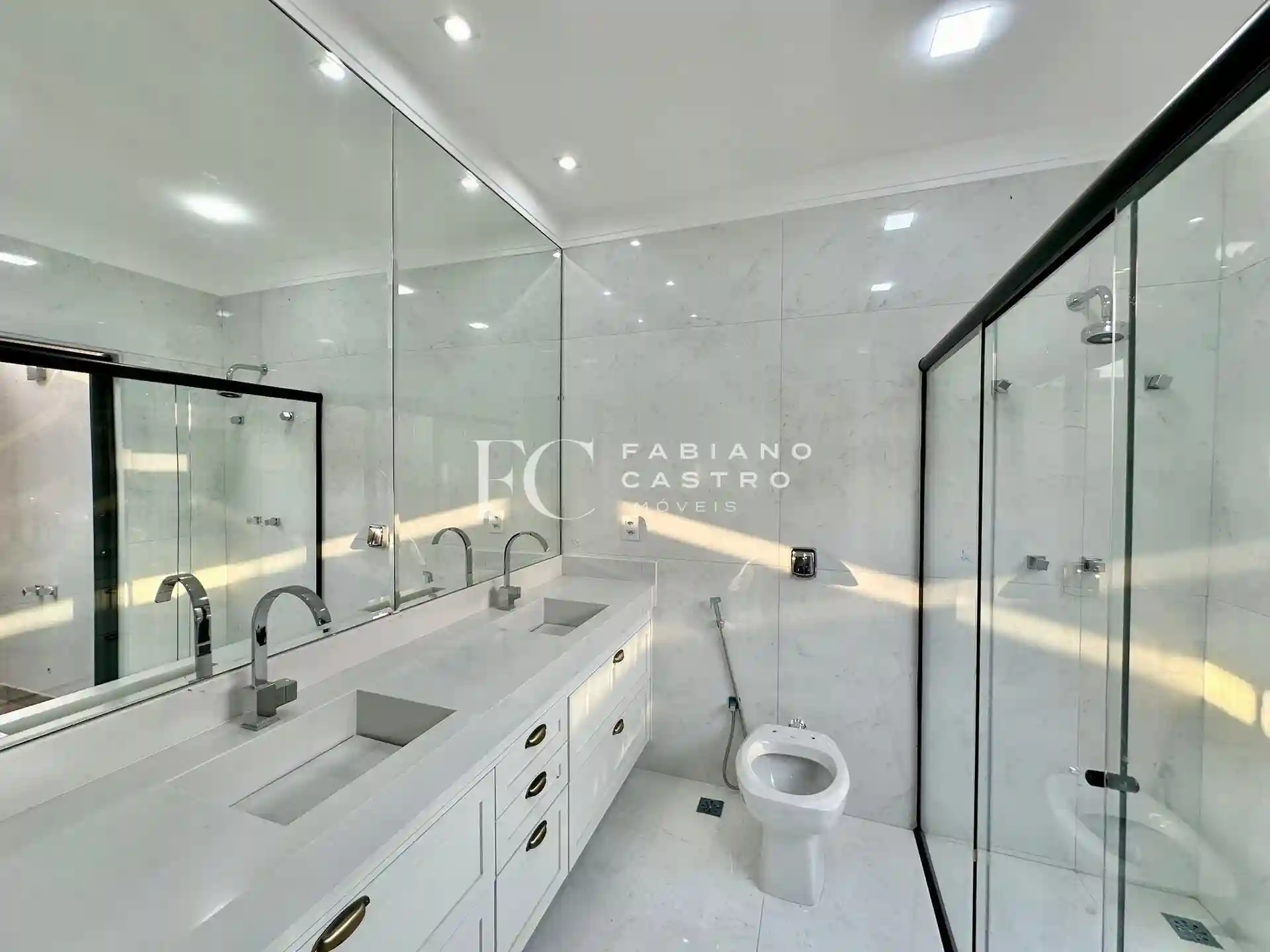 Casa de Condomínio com 3 quartos à venda, 221m² — foto 25 de 31